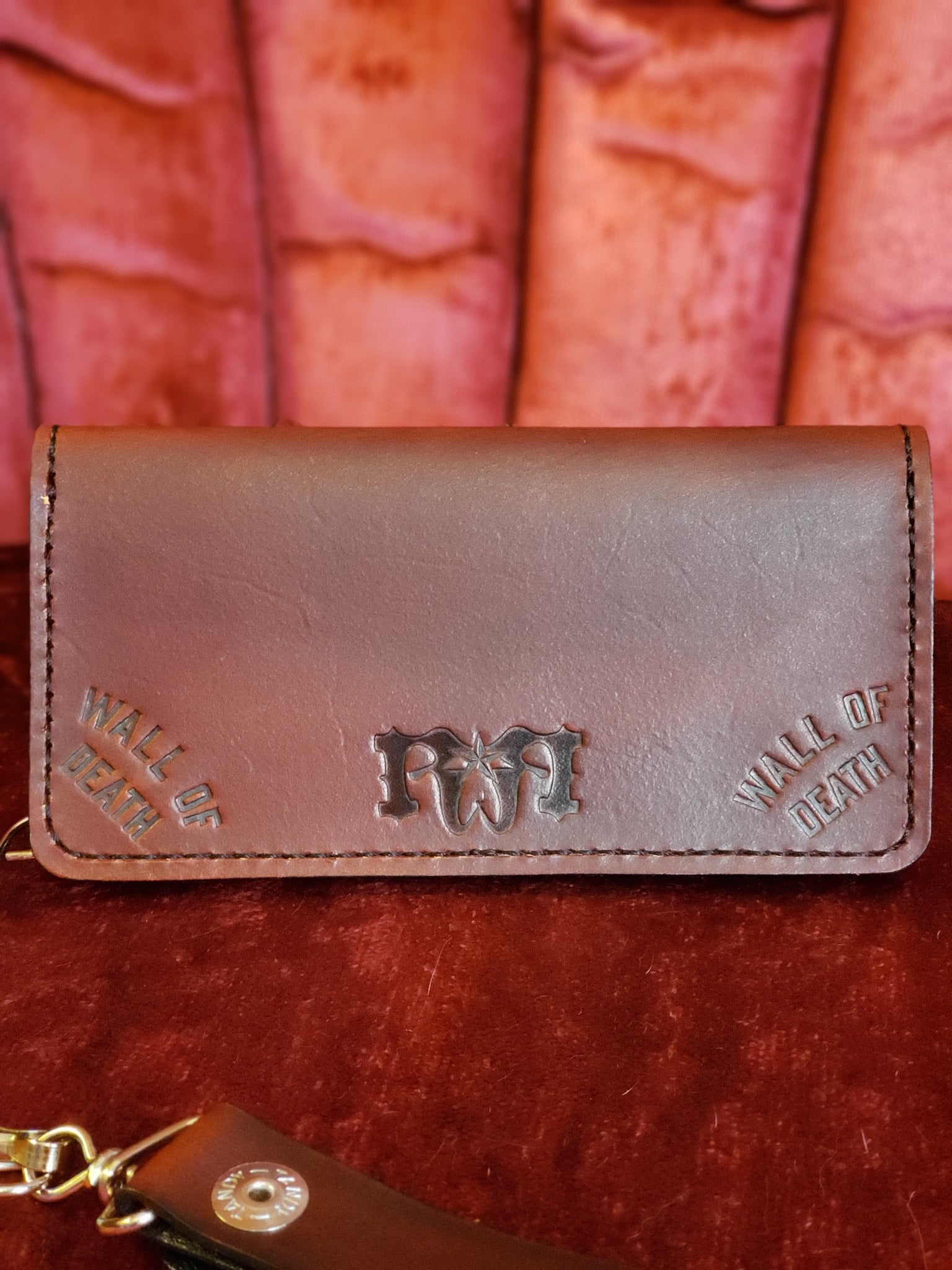 Leather long-wallet with chain